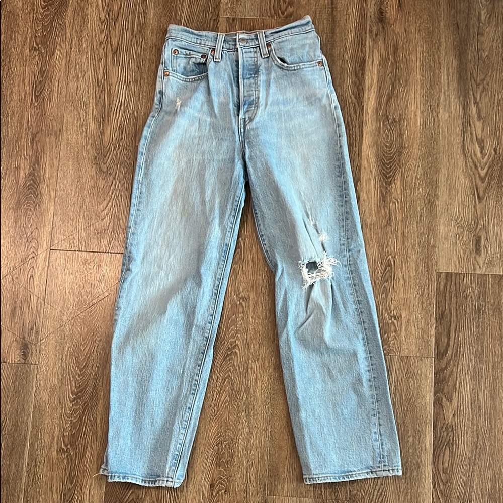 Levi's Light Blue High Rise rib cage straight Jeans
